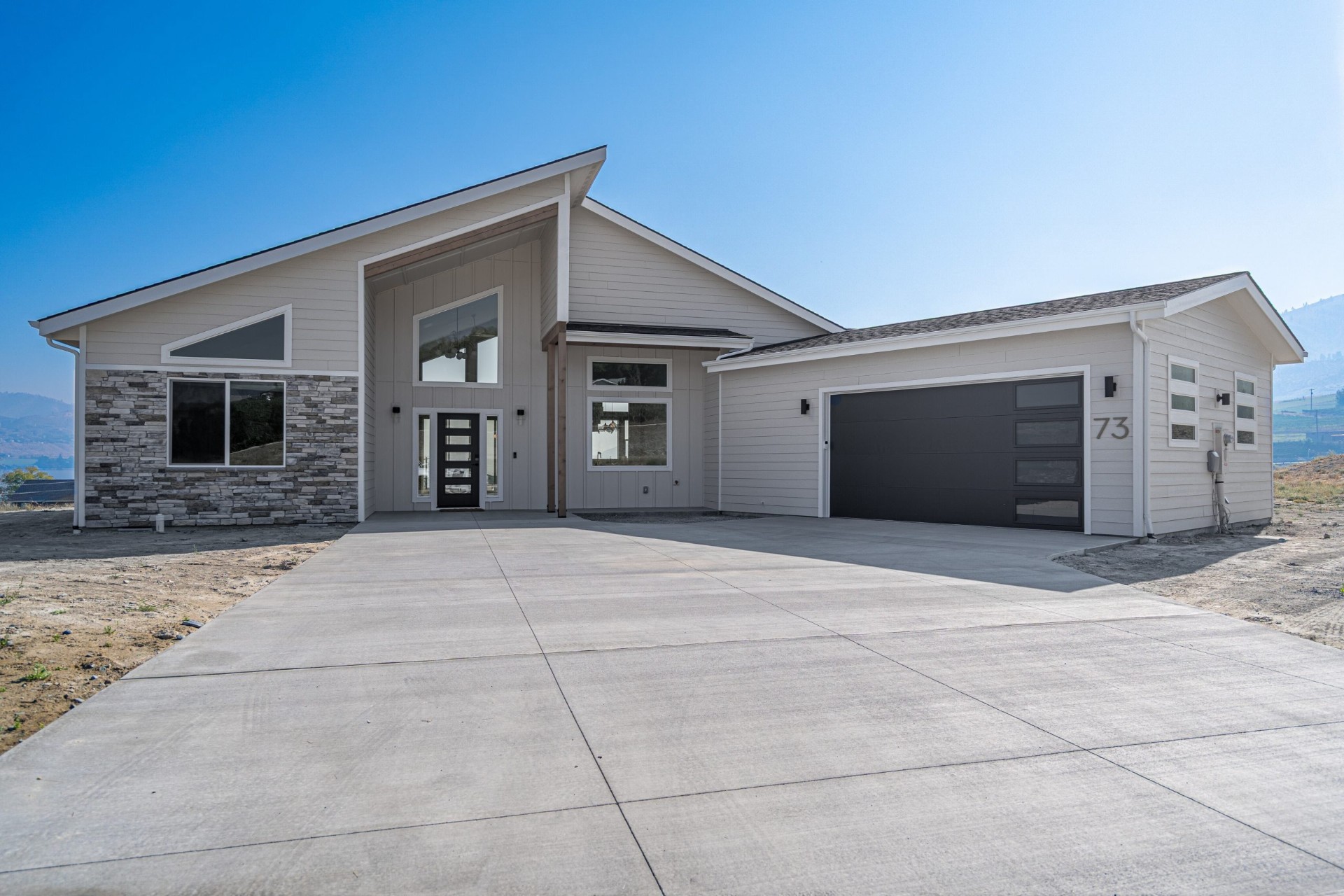 Modern home exterior featured on the Chelan Home Tour